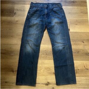 569 32x34 Levi’s